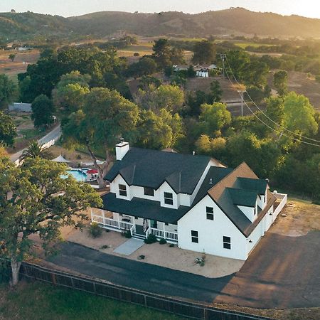 Wine Country Modern Farmhouse With Heated Pool, Hot Tub, Cybertruck Paso Robles Exteriör bild