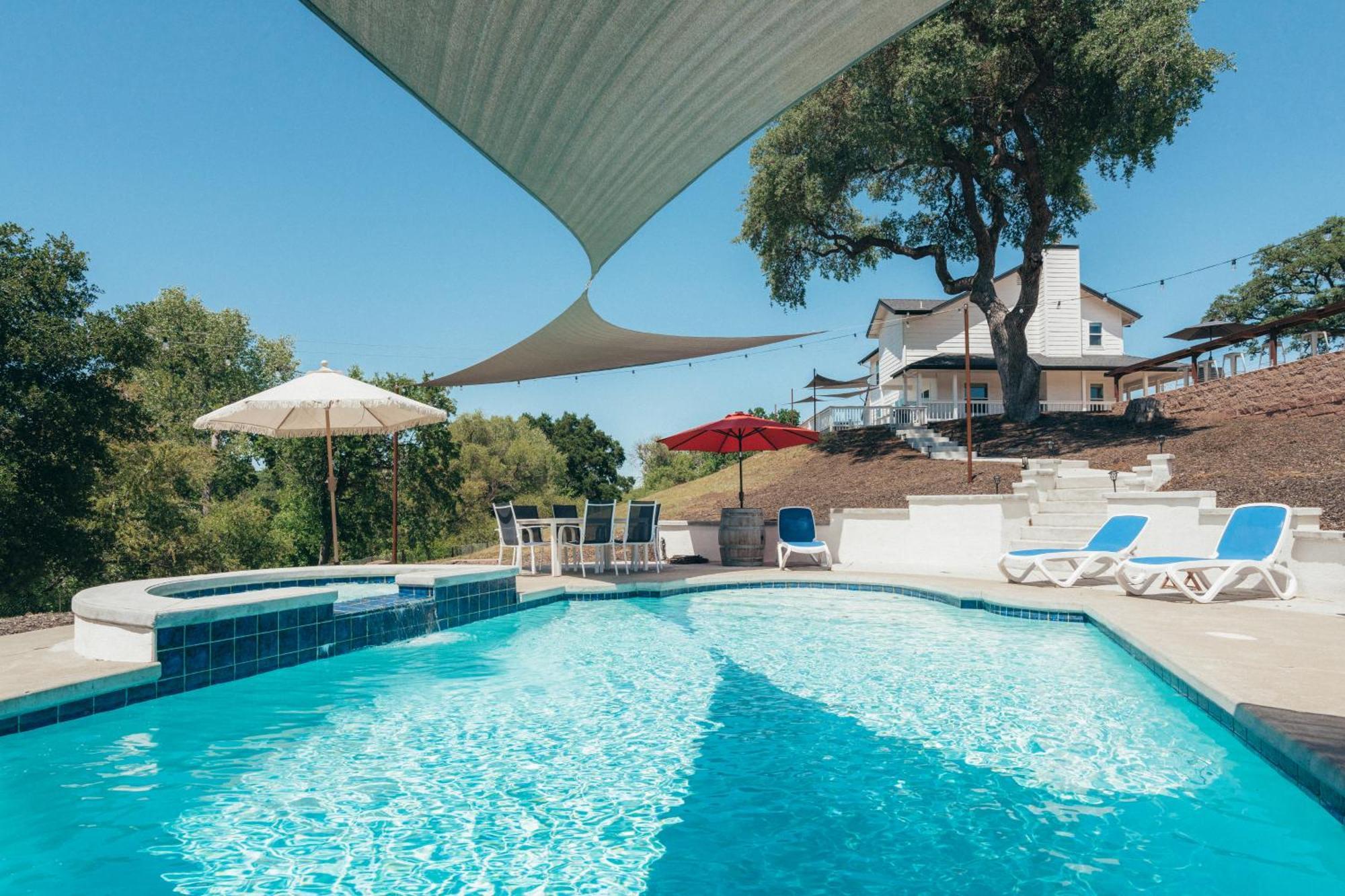 Wine Country Modern Farmhouse With Heated Pool, Hot Tub, Cybertruck Paso Robles Exteriör bild