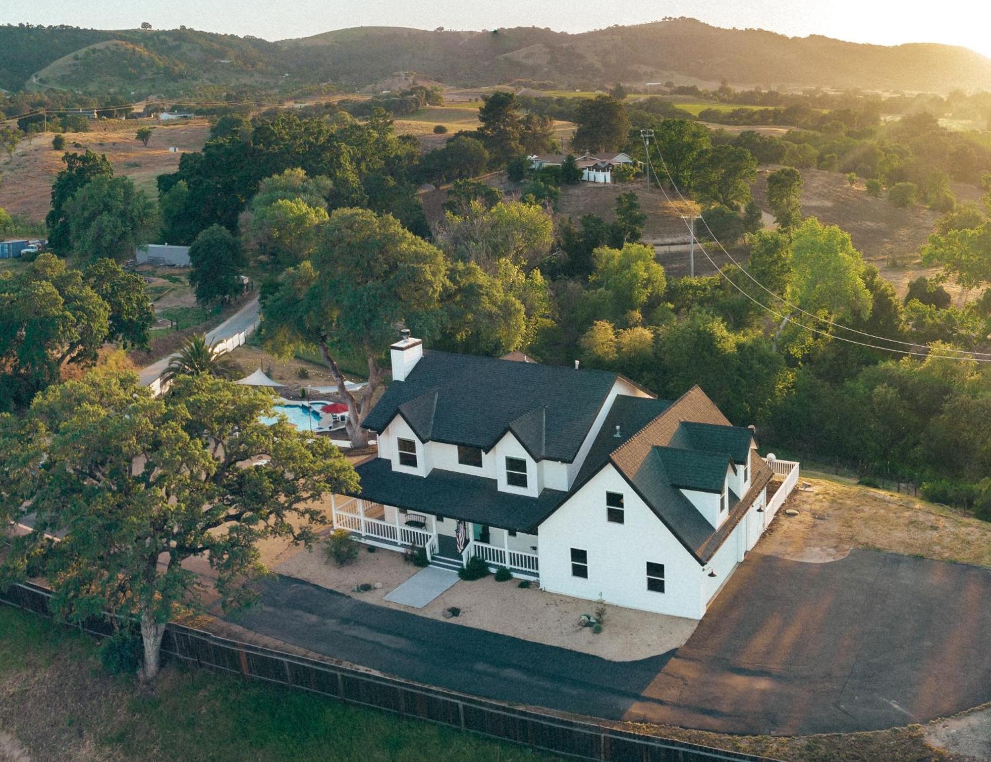 Wine Country Modern Farmhouse With Heated Pool, Hot Tub, Cybertruck Paso Robles Exteriör bild