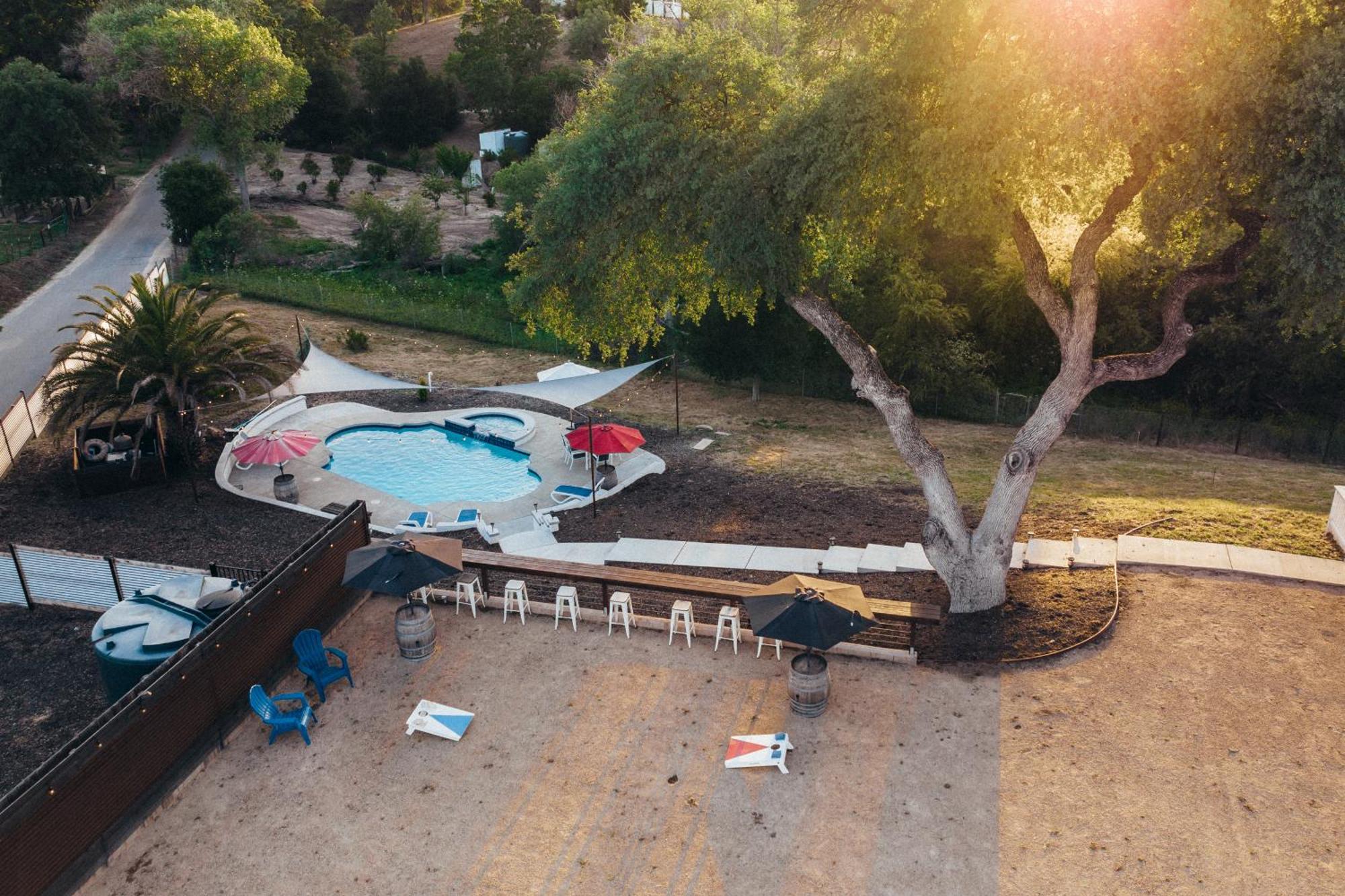 Wine Country Modern Farmhouse With Heated Pool, Hot Tub, Cybertruck Paso Robles Exteriör bild